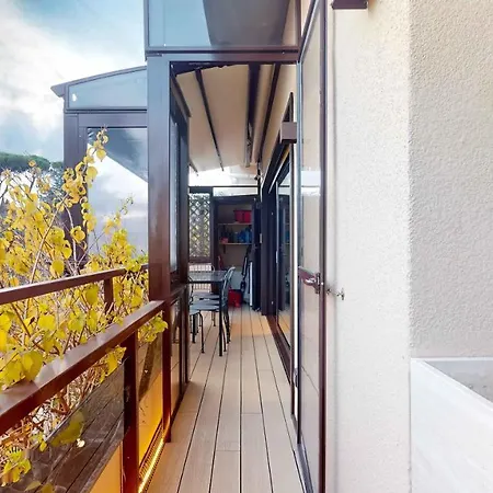 5 Stars * - Luxury House Apartment