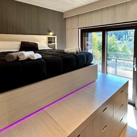 5 Stars * - Luxury House