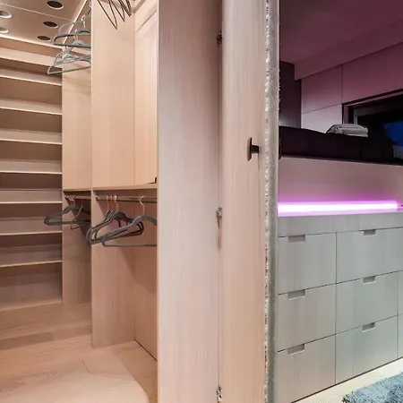 5 Stars * - Luxury House * Rome